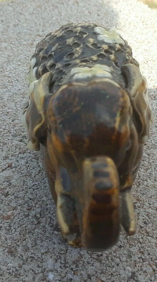 БРОНЗОВЫЙ ИЛИ ЛАТУННЫЙ АЗИАТСКИЙ слон С ДЕКОРАТИВНЫМИ ДЕТАЛЯМИ APPX. 2 «ВЫСОКИЙ X 3,5» длиной - Изображение 3 из 3