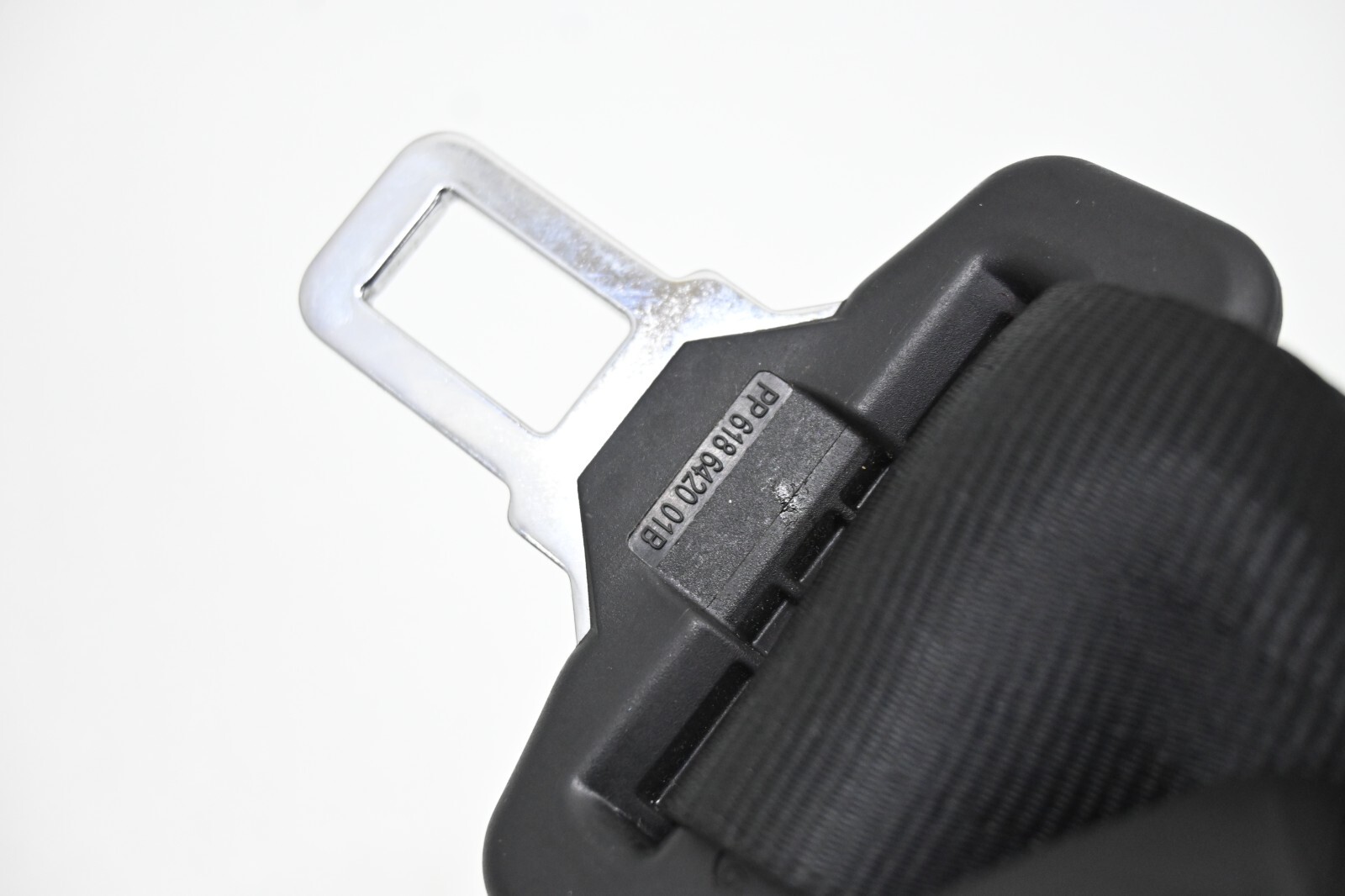 ⭐ 14-21 Maserati Quattroporte Rear Center Middle Upper Seat Belt Retractor Oem