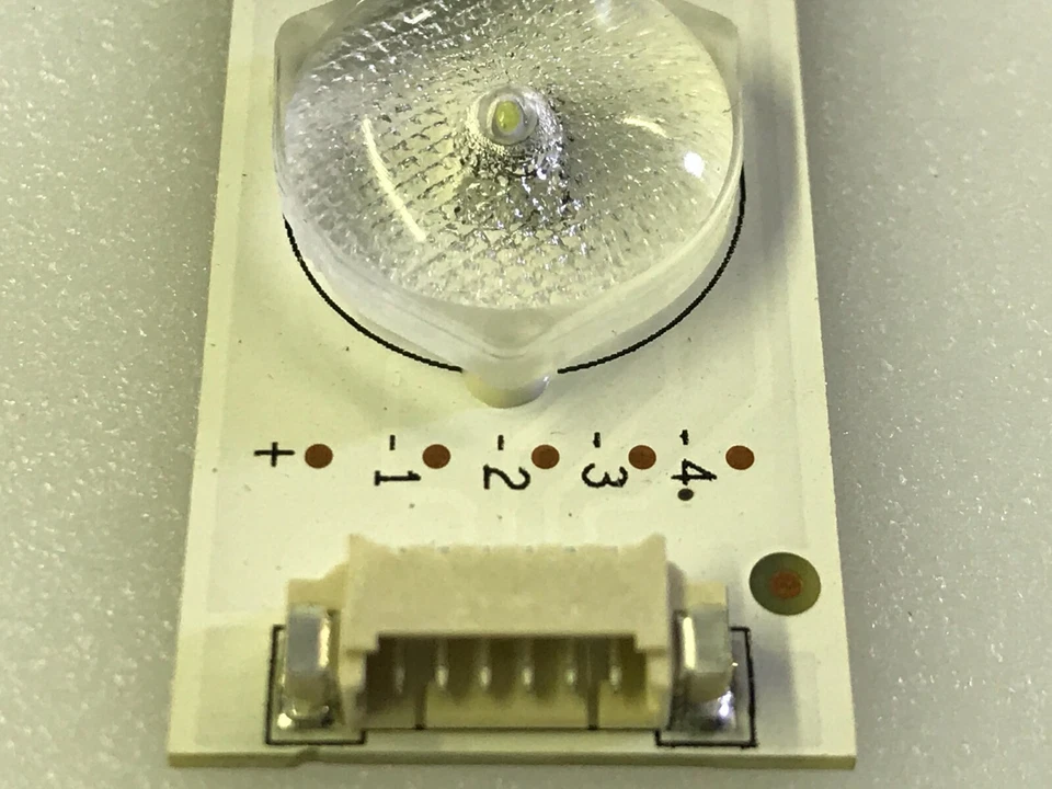 E700DLB002-005, E700DLBP70E9P, S700FU1-3, P702UI-B3, P702UIB3, JUEGO DE 18 PIEZAS Foto 4 de 4