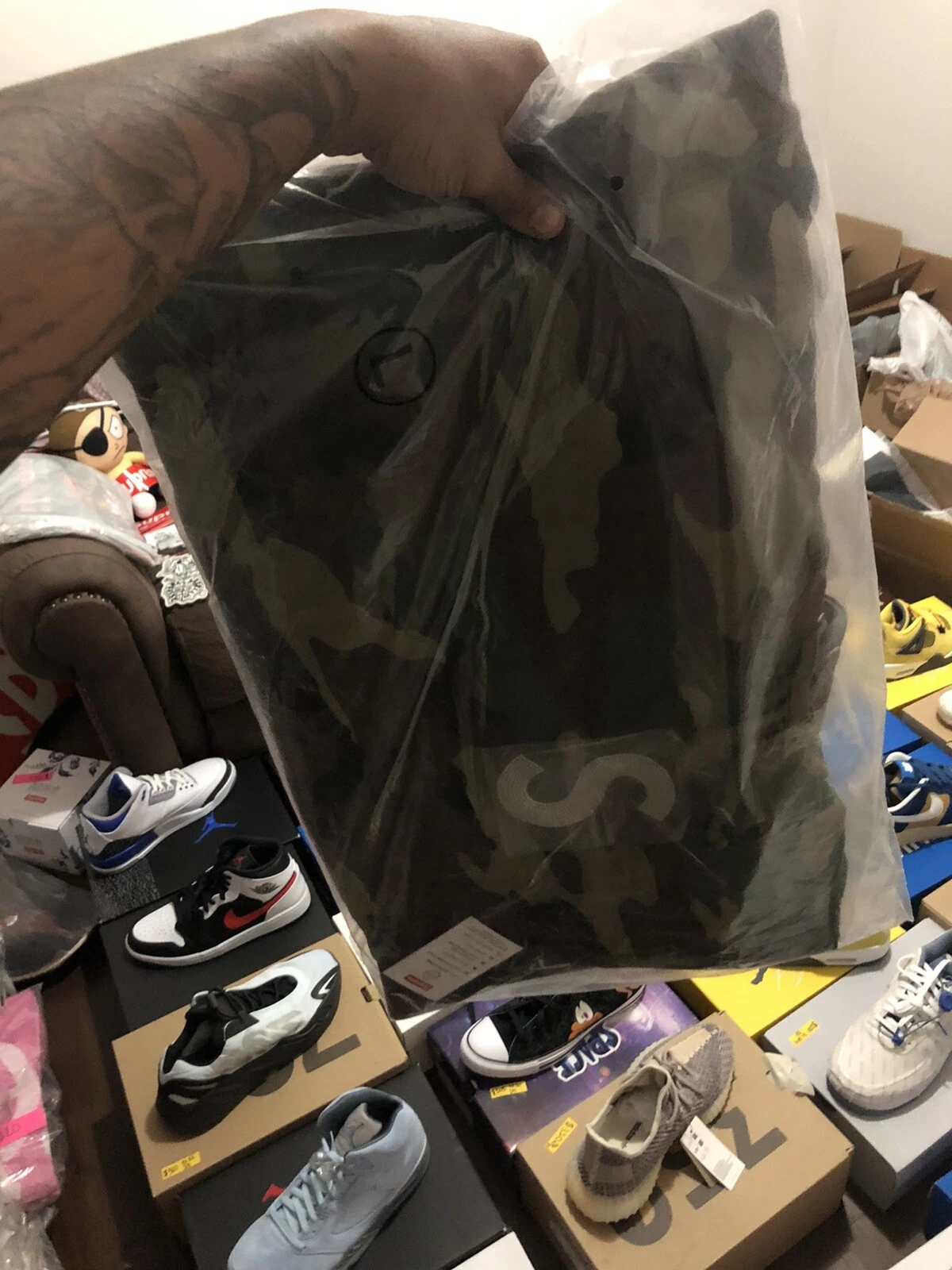 Sweat shirt à capuche logo Supreme Swarovski S taille L camouflage des bois SS21 neuf