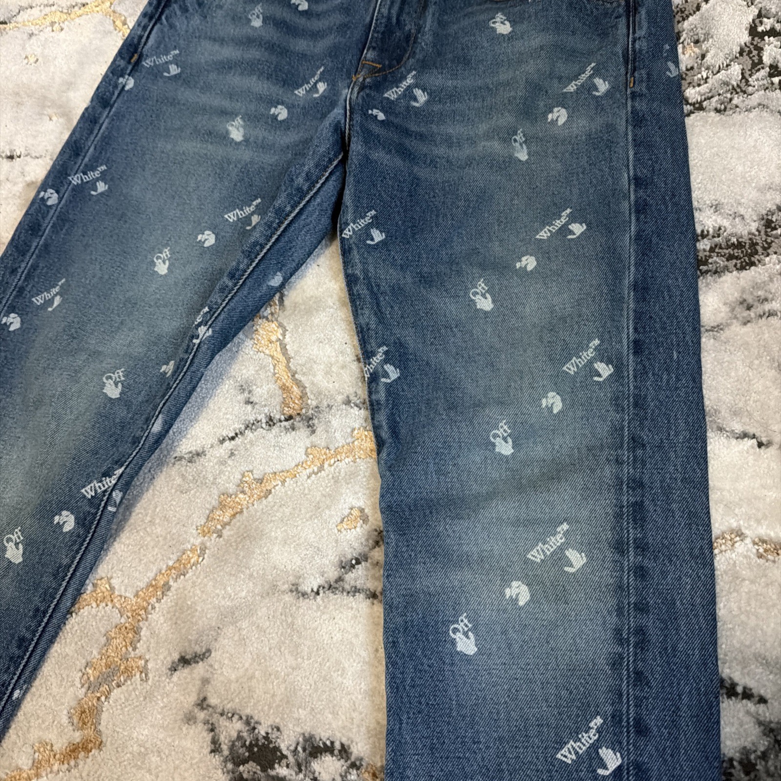 Size 30 Off White Repeat Monogram Pattern / Blue … - image 2