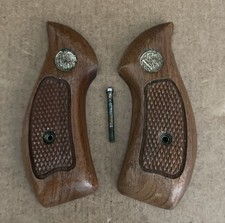 Zc - Smith Wesson Sw Vintage Factory Wood Grips J Frame Round Butt W Screw Zc - Smith Wesson Sw Vintage Factory Wood Grips J Frame Round Butt W Screw