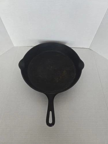 Vintage Griswold Erie PA NO. 10 Cast Iron Skillet Frying Pan Small Logo