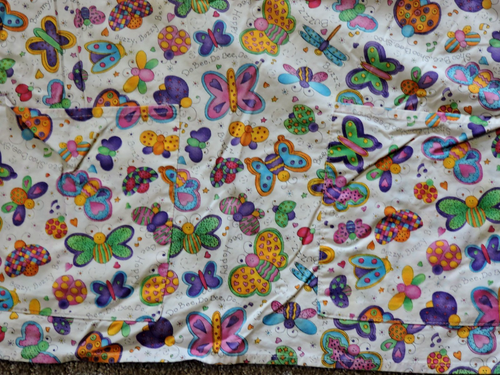 Love This Life Scrub Short Sleeve Top Butterflies Womens SZ S Bust 40" 100% cott - Picture 3 of 4