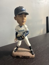 Roberto Alomar Bobblehead and Frank Thomas Statue Stadium Giveaways 61