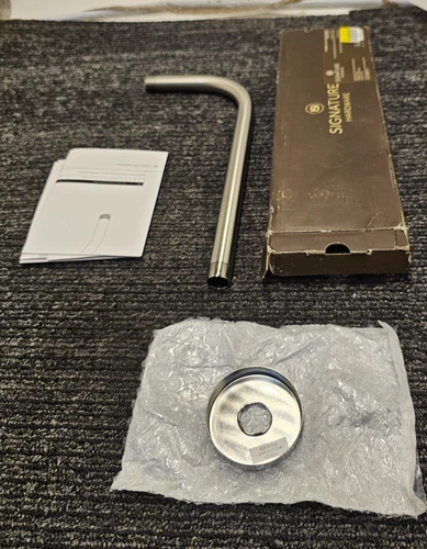 Signature Hardware SHRSA122ZBN 12-3/8" Wall Mounted Shower Arm / Flange - Picture 1 of 10