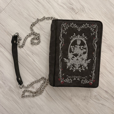The Twilight Saga Book-Style Cross Body Purse Handbag w/ Chain Strap Black Beige