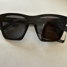 women s Foster Grant beautiful Sunglasses