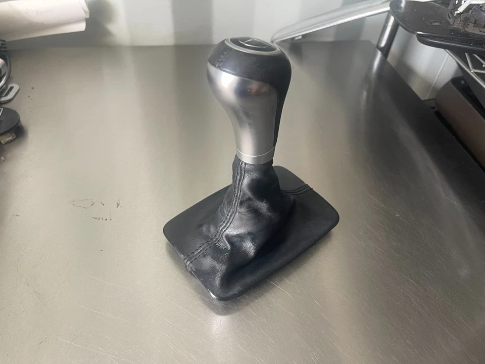 12-14 Mercedes W204 Clase C Palanca de cambios Bota Borde Negro OEM A2042677710 Foto 4 de 4