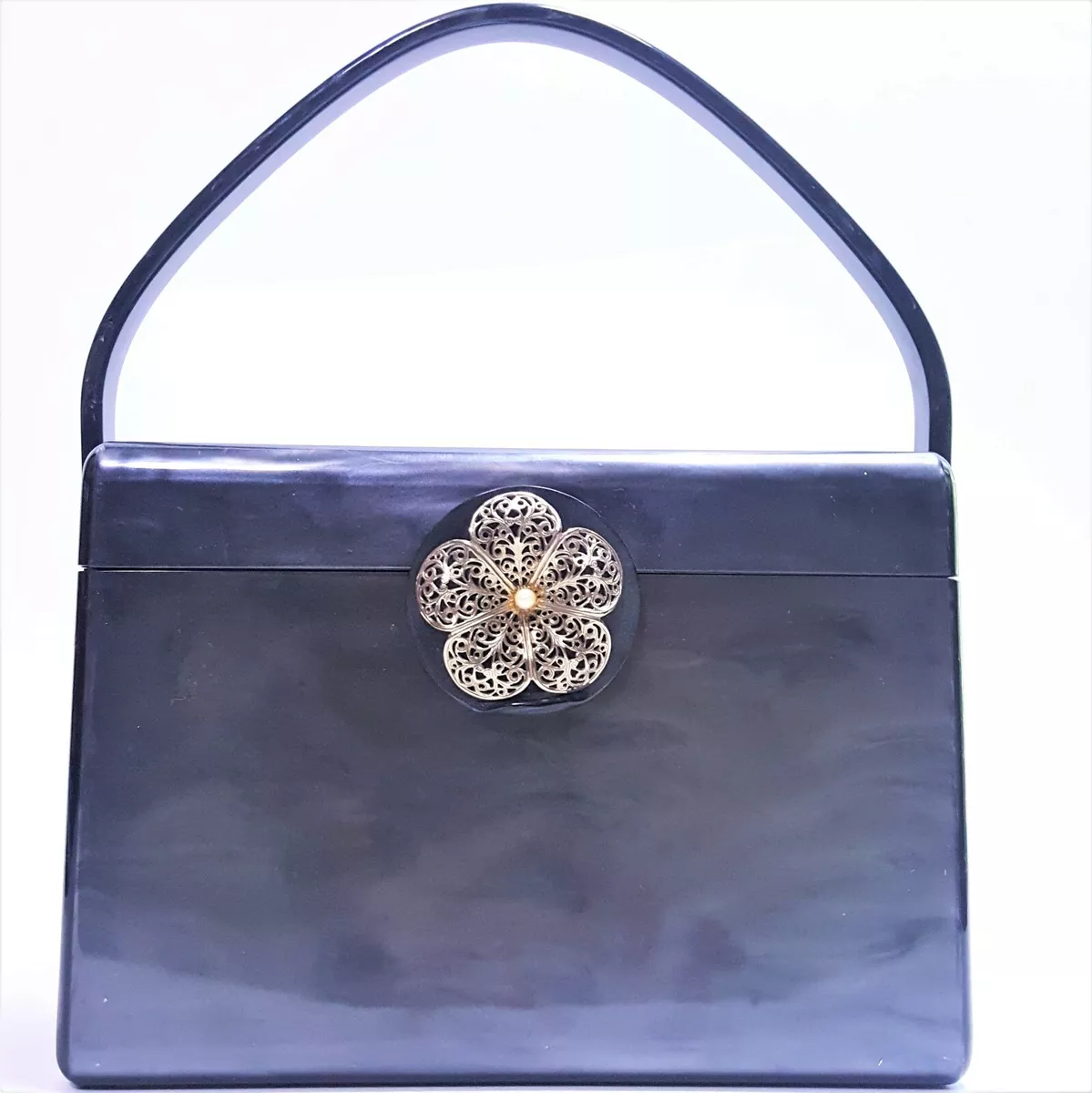 VINTAGE 1950 S WILARDY GRAY PEARL FLOWER FILLIGREE CURVED HANDLE LUCITE PURSE