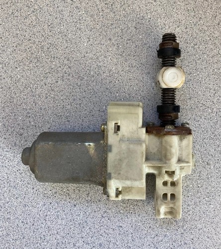 2005 Subaru Outback Drivers Seat Adjustment Motor - Picture 17 of 17