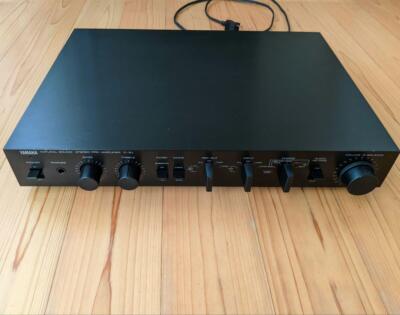 YAMAHA C-2X preamplifier black control amplifier audio equipment