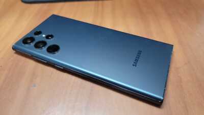 Samsung Galaxy S22 Ultra SM-S908U - 128gb - AT&T / CRICKET - GOOD