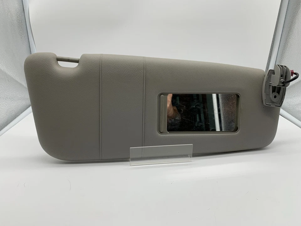 Parasol gris para pasajeros BMW 528i 2008-2010 OEM B04B37003 Foto 2 de 4