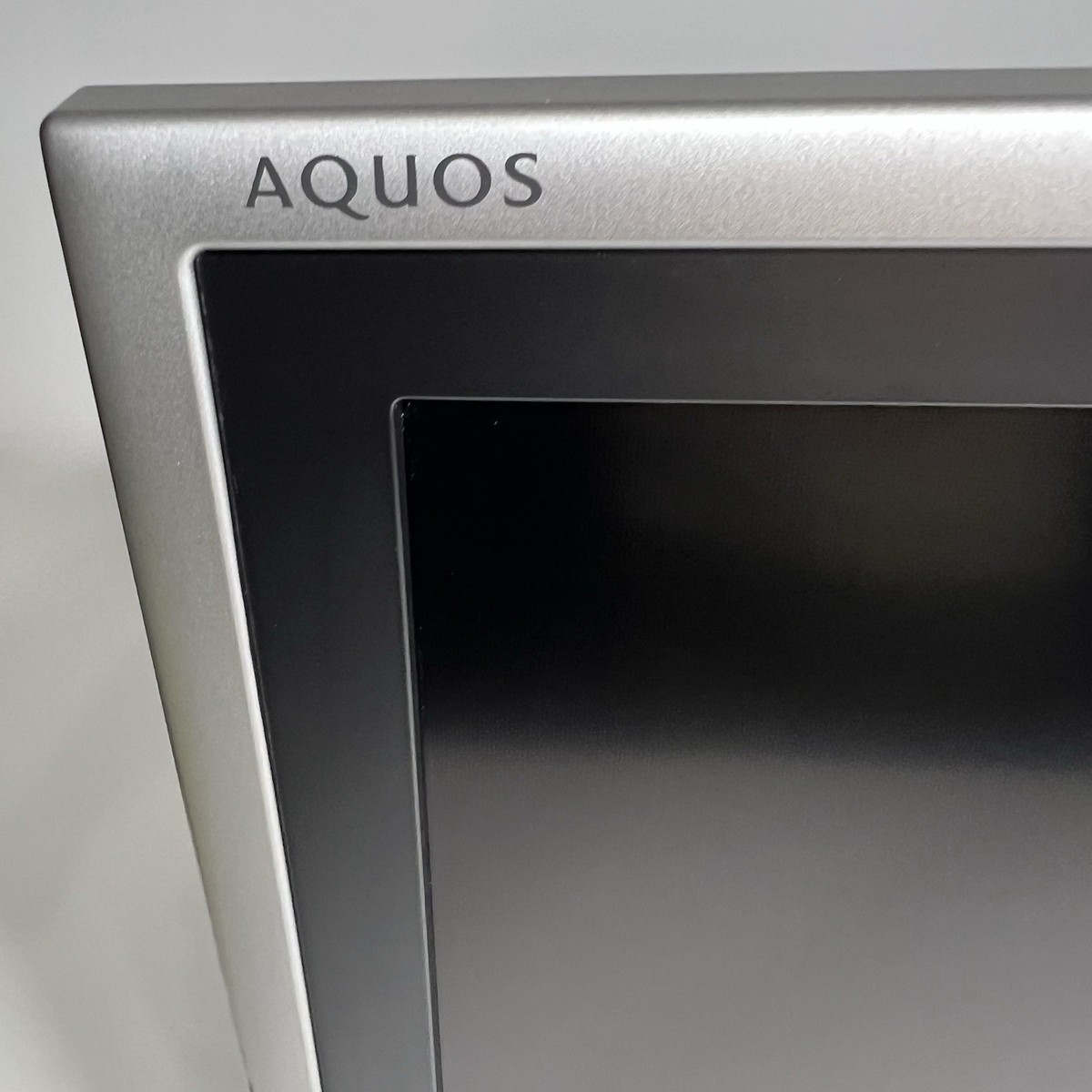 Sharp Aquos LC-20S1U-S LCD TV, 20” Television Vintage Retro Gaming