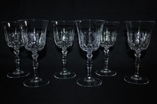 6 verres à vin à pied en cristal taillé DURAND, modèle Villiers, hauteur 16.5 cm