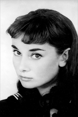 618254 Hepburn Audrey Fashion Actress Model Wall Print Poster