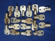 18 Chicago Lock Co Ace Tubular Barrel Keys Arcade Jukebox Slot Machine 1c Scale