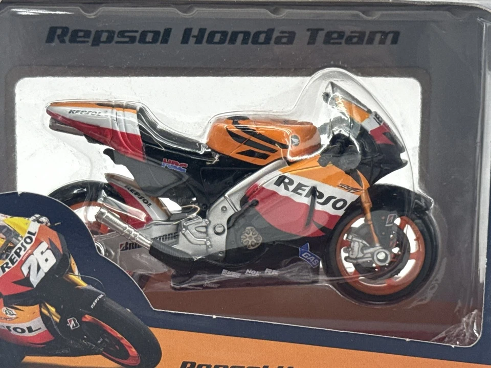 Maisto 1:18 Honda RC212V Repsol Dani Pedrosa 2010 Model - Image 2 of 4