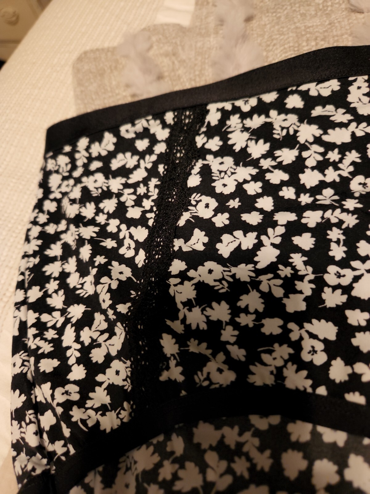 NEW Lane Bryant CACIQUE WHITE BLACK FLORALS EXTRA SOFT FULL BRIEF 26 28