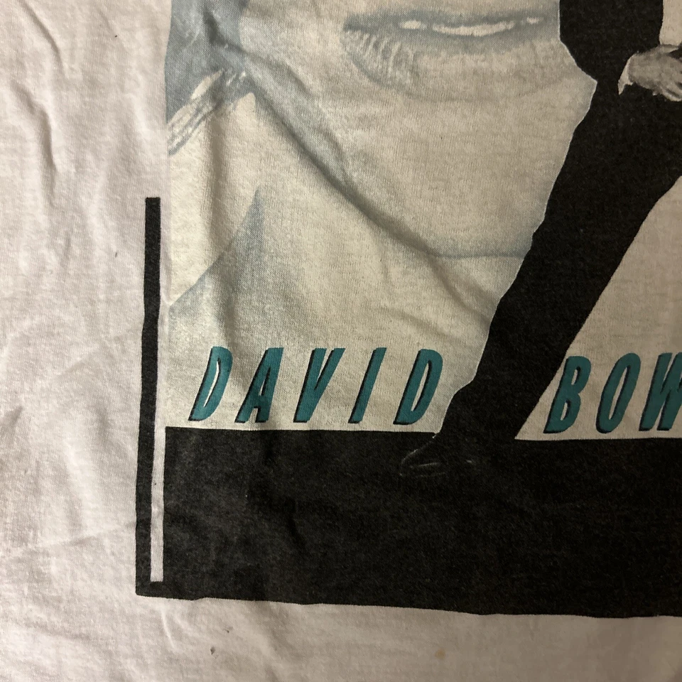 Used Vintage 1990 Large David Bowie Sound & Vision Rock Concert Tour T-Shirt - Image 4 of 4