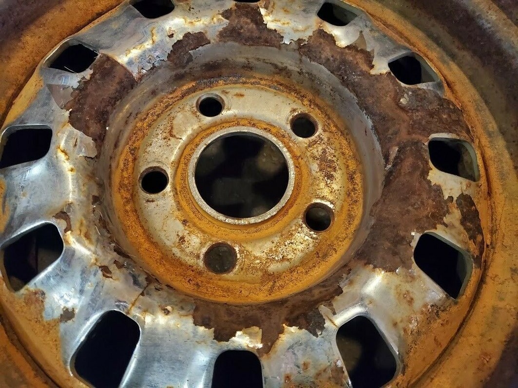 14x6 Original Centered Ford GT Mustang Steel Wheel 5 x 4.5 - Slight Wobble