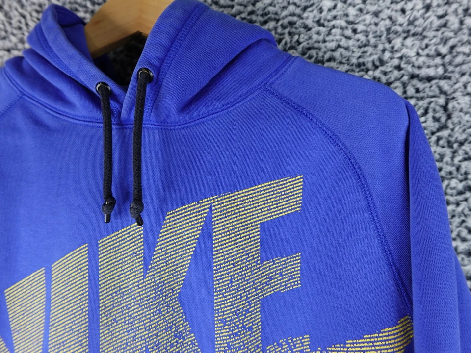 Sudadera con Capucha Nike De Colección Azul Talla Grande Deletrea NIKE en Amarillo con Etiqueta Nike Azul Foto 3 de 4