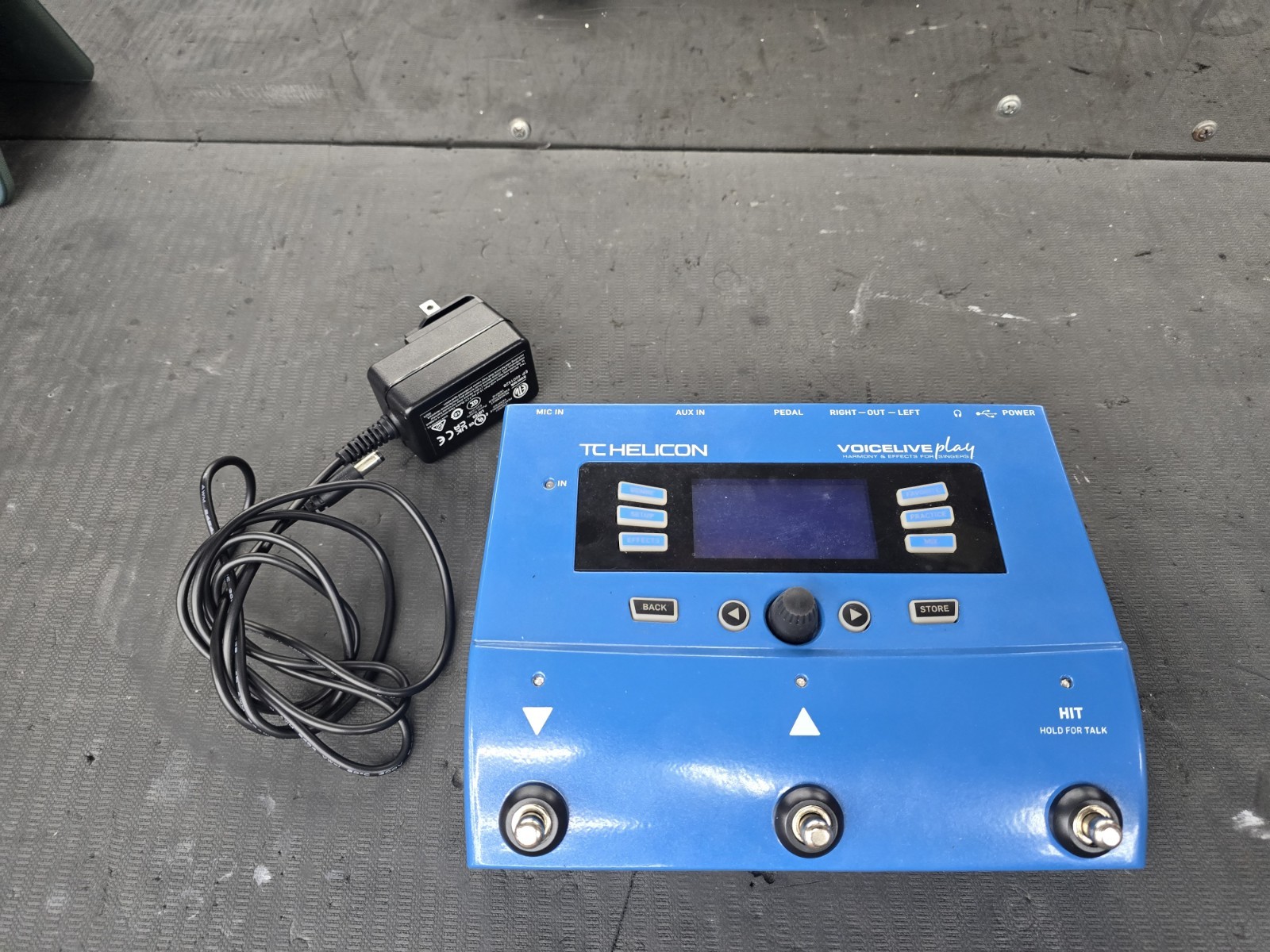 TC-Helicon VoiceLive Play Vocal Multi-Effects Processor EXCELLENT CONDITION