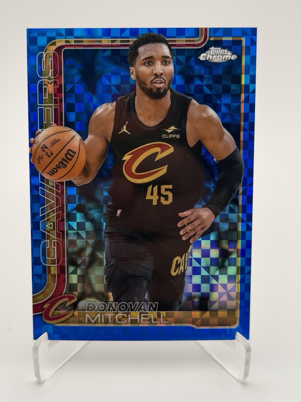 Donovan Mitchell 🌟 2025-26 Topps Chrome #69 Blue X-Fractor Cavaliers 🌟 In Hand