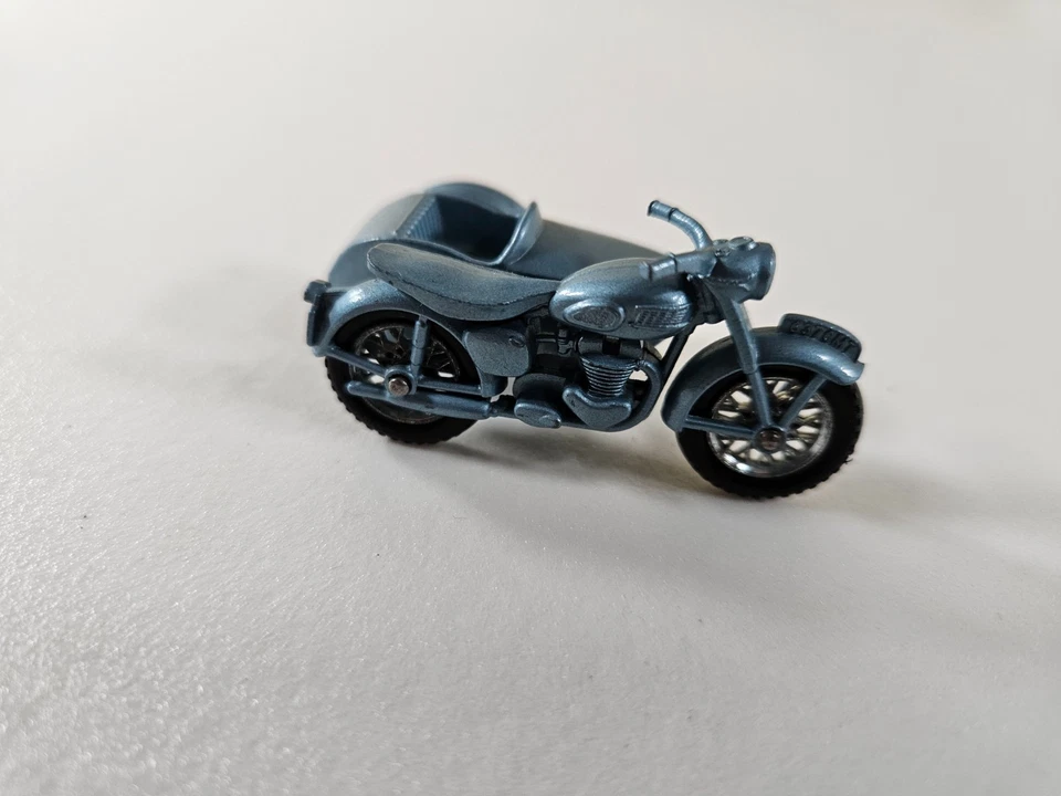 Vintage Lesney Matchbox No, 4 Triumph T110 w/Sidecar    Very Good Condition - Image 4 of 4