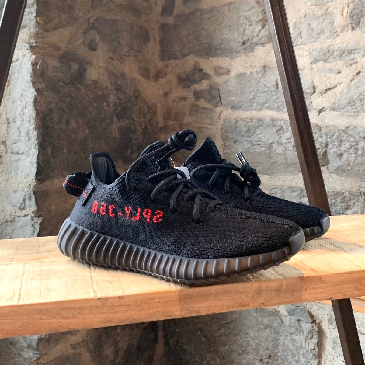 Adidas Yeezy Boost 350 V2 Black Red Sneakers - MEN 6 US Adidas Yeezy Boost 350 V2 Black Red Sneakers - MEN 6 US