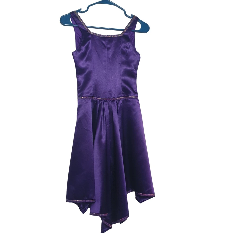 Vestido medieval renacentista para mujer S púrpura satinado detalles dorados asimétrico  Foto 2 de 4