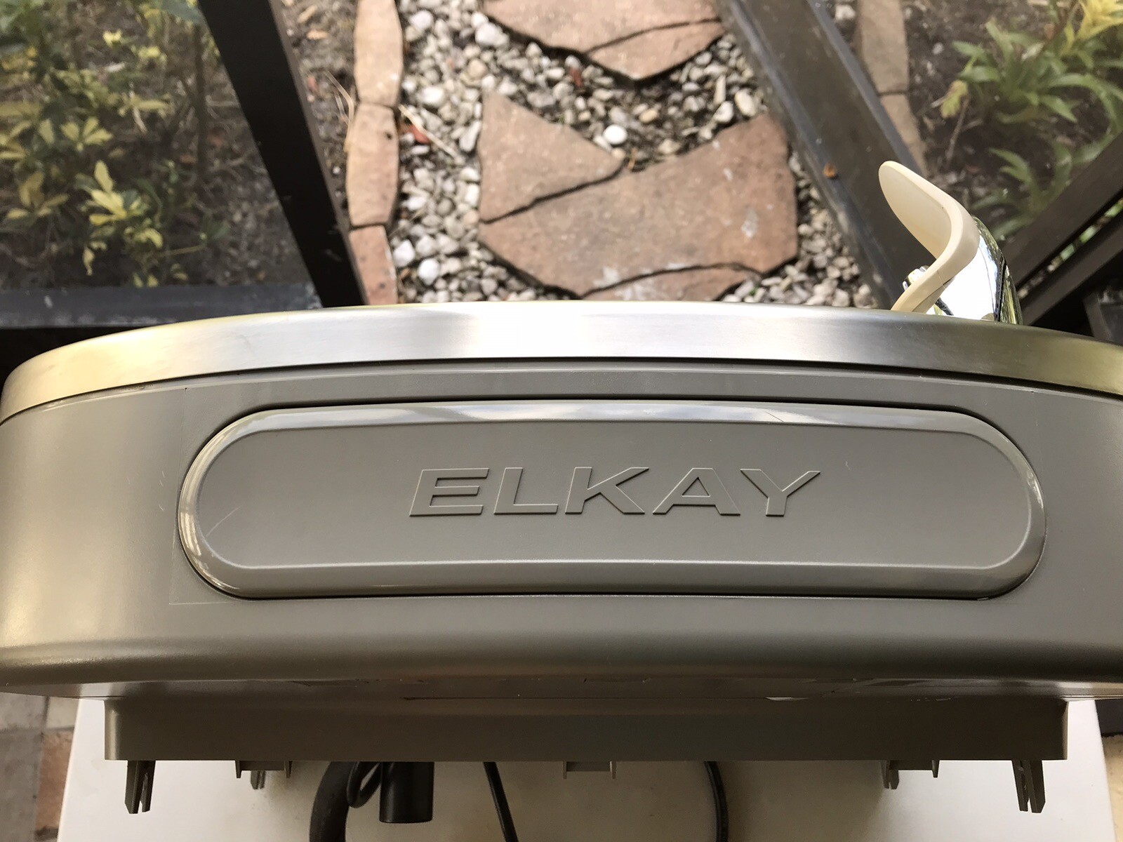 ELKAY water Fountain Model EZFSTL8 1H Completed Shroud W/ Stainless