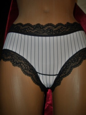 Edles Pin Up Nylon Spitzen Höschen Gr. S zartrose/schwarz Nylonslip neu (H577)
