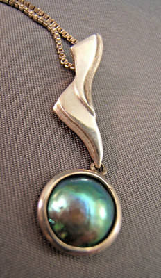 Art Jewelry Sterling Silver NZ Eyris Blue Pearl Pendant Necklace