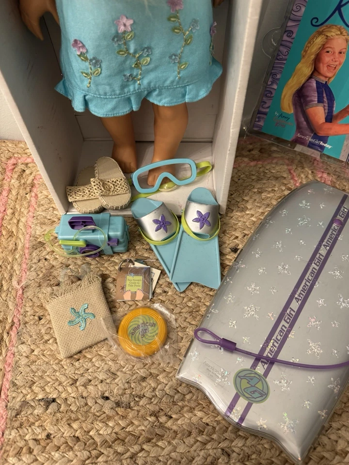 Boneca American Girl Kailey Hopkins GOTY 2003, com encontro completo e acessórios Euc - Imagem 4 de 4