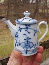 RARE Antique Meissen Malerische Child's Blue Onion High Collar COV'D COFFEE CAN