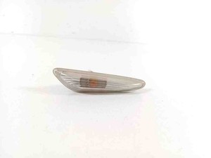 BMW X3 E83 Kotflügelblinker vorne rechts 63133418446 3418446 3.00 30773036