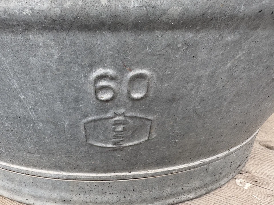 Alte Zinkwanne Mauser Pflanzkübel 60 Liter dicht Zink Sektkühler - Bild 4 von 4