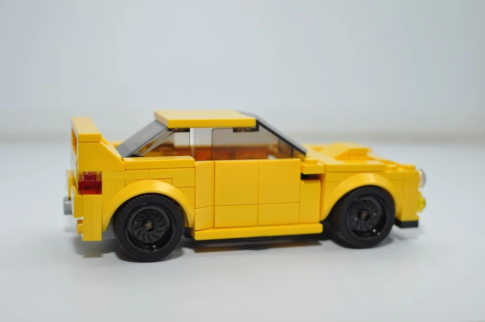 WRX sti Amarillo Bugeye Modelo Personalizado Construido y Compatible con Ladrillos LEGO® Foto 4 de 4
