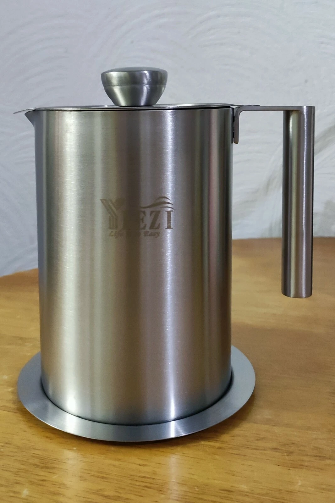 YIEZI Stainless Steel Oil Storage Pot Grease Keeper, Oil Strainer - 1.8L