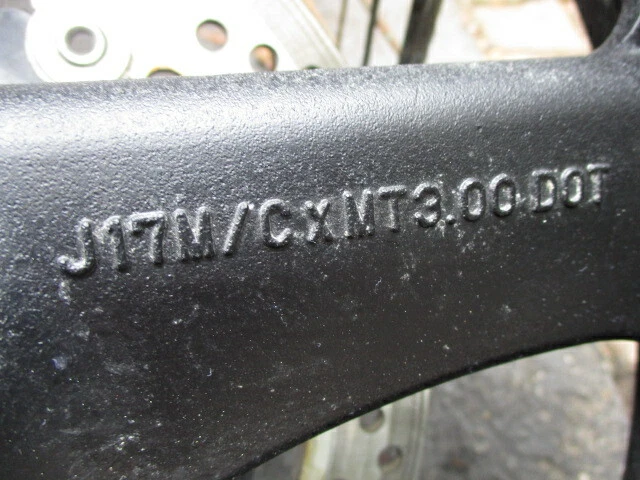 Черное переднее колесо 2001-2009 Suzuki GS500f от оригинального производителя GS500 19 миль - Изображение 4 из 4