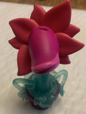 Disney Vampirina Venus Fly Trap Flower Figurine