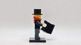 LEGO minifigure Caroler hol064 City Town 10249 Holiday Winter Village