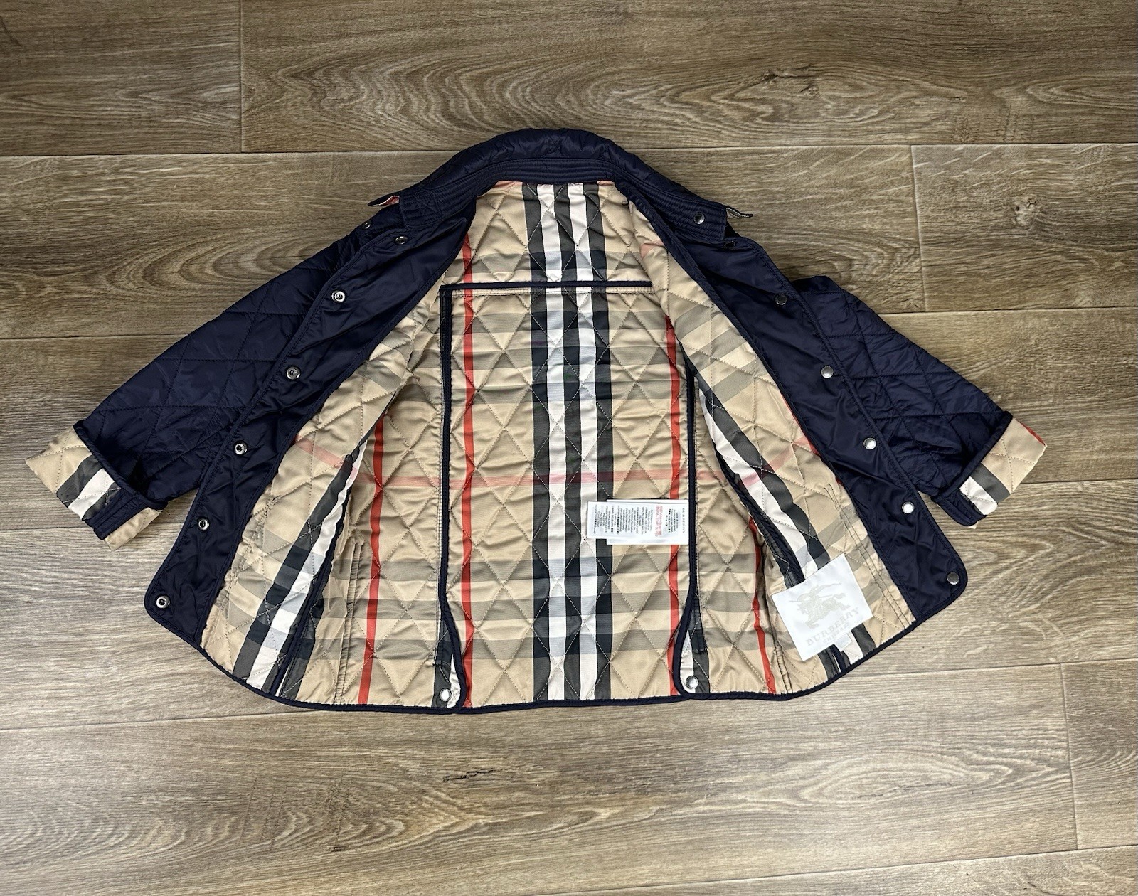 Burberry jacket size 7Y dark blu girls