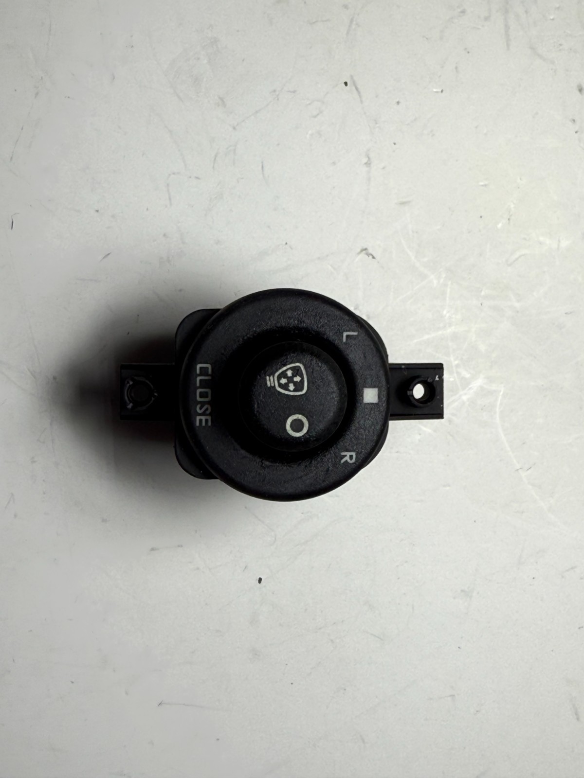 08-19 MASERATI QUATTROPORTE MASERATI SIDE MIRROR CONTROL SWITCH 0000190934 OEM