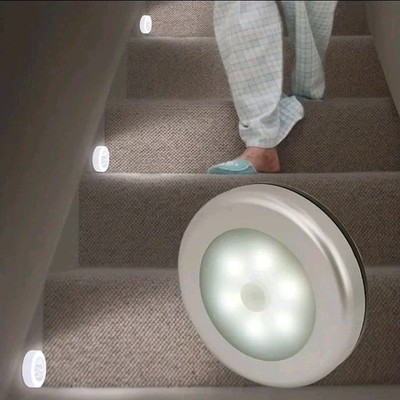 Bewegungssensor LED Beleuchtungslösung Treppenlicht befestigbar an verschiedenen Oberflächen