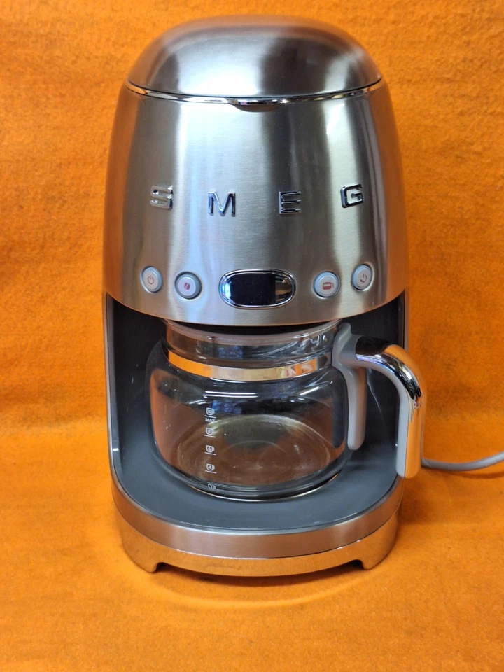Smeg Drip Filter Coffee Machine Digital Display DCF02SSUK In Stainless Steel - Image 2 of 4