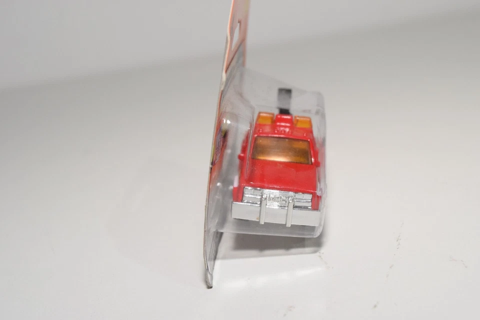 A94 1:64 3 INCH MATCHBOX LESNEY 14 GMC WRECKER TRUCK BREAKDOWN RED SHORT CARD - Image 3 of 4