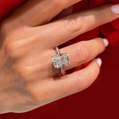 Diamant Ehering 4,20 ct IGI Radiant Cut Lab Grown 18k Weißgold E F VS